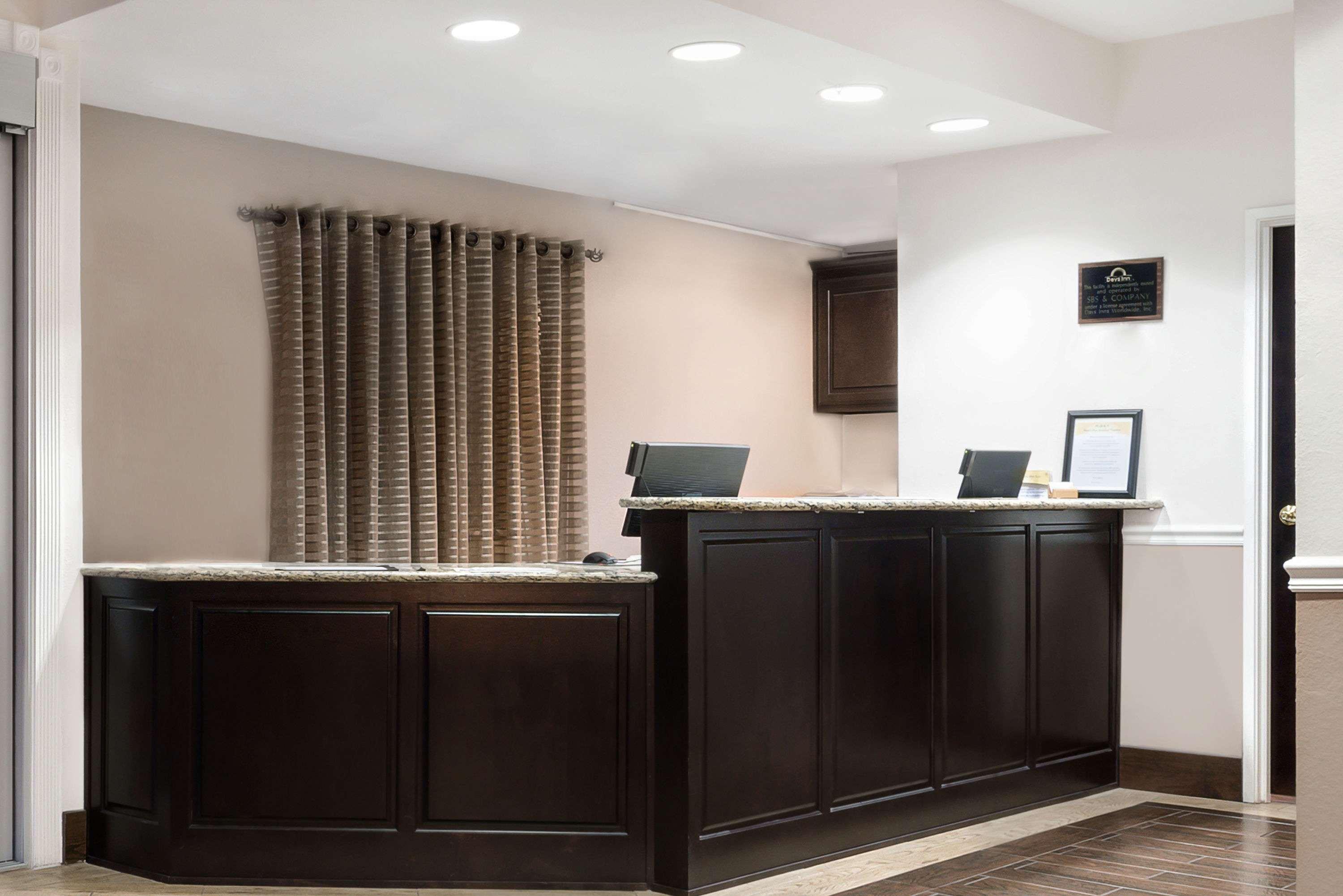 Days Inn & Suites By Wyndham Ντάλλας Εξωτερικό φωτογραφία
